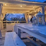 Koperkowy Raj Beskid Wyspowy Malopolska Jacuzzi Playroom *