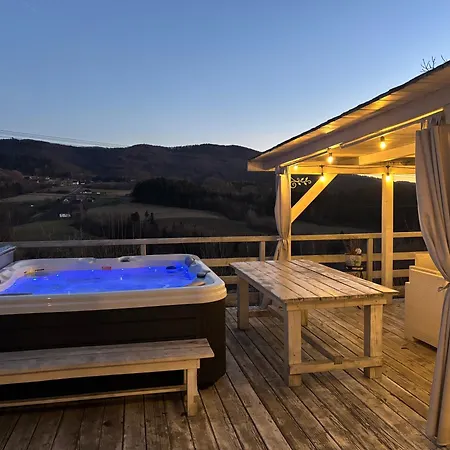Koperkowy Raj Beskid Wyspowy Malopolska Jacuzzi Playroom