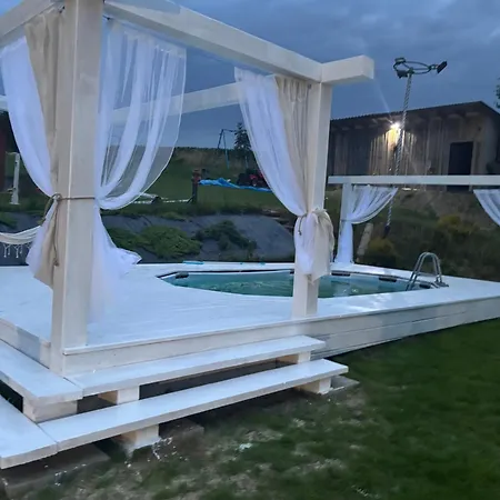 Koperkowy Raj Beskid Wyspowy Malopolska Jacuzzi Playroom *