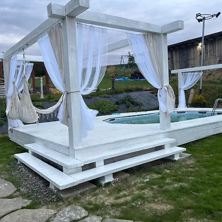 Koperkowy Raj Beskid Wyspowy Malopolska Jacuzzi Playroom